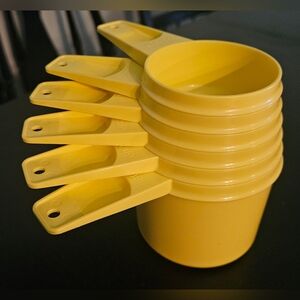 Sunny Little Set of 6 Vintage Yellow Tupperware Measuring Cups